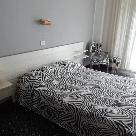 Nino Hotel *